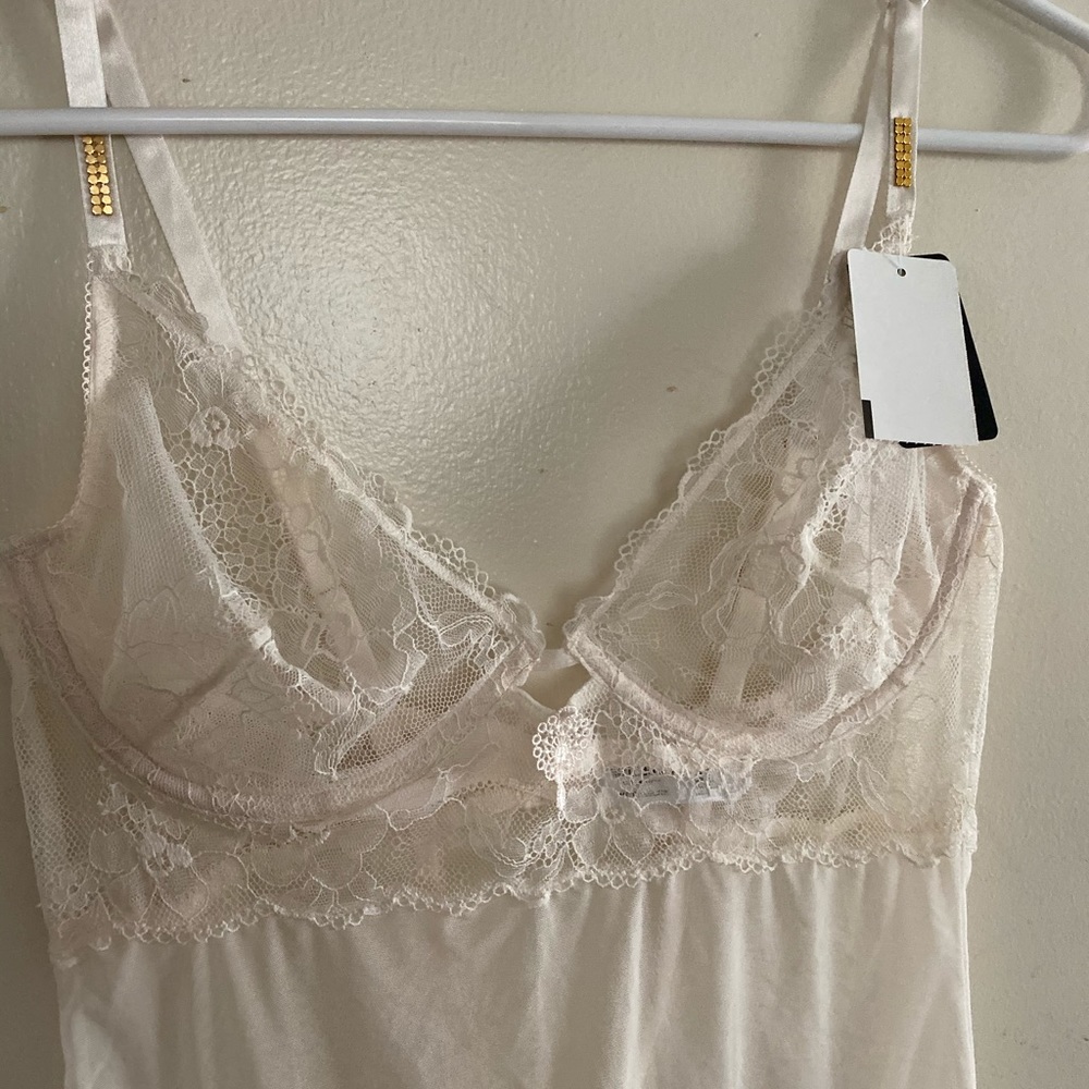 Wacoal baby doll slip 🦋BLACK FRIDAY SALE
